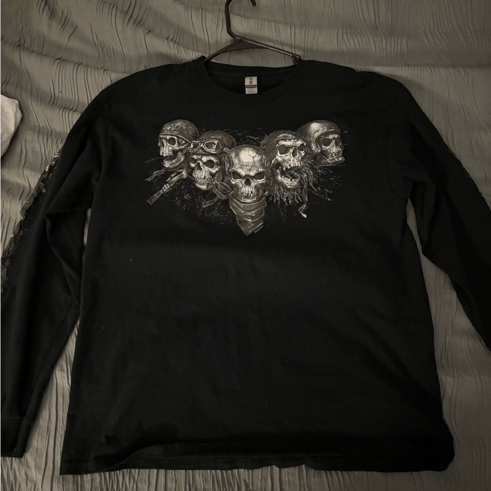 Cool hot leather five skulls long sleeve.